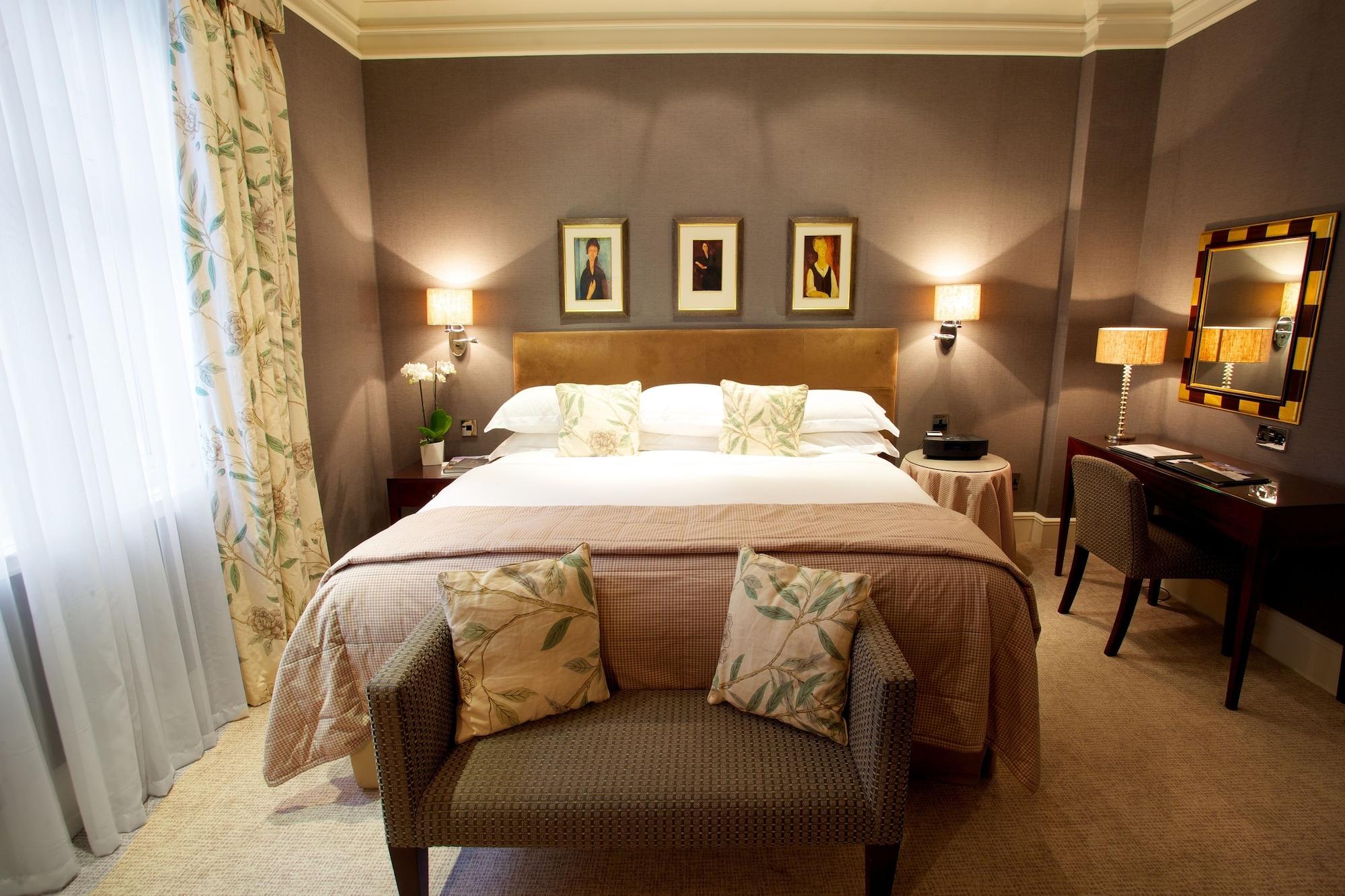 The Chester Grosvenor מראה חיצוני תמונה A bedroom at the hotel