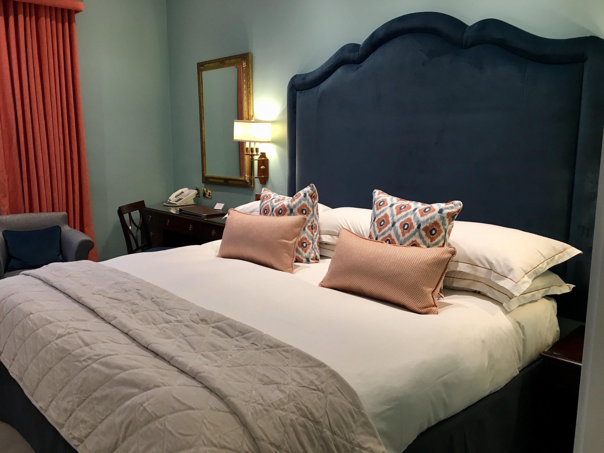 The Chester Grosvenor מראה חיצוני תמונה A bedroom at the hotel