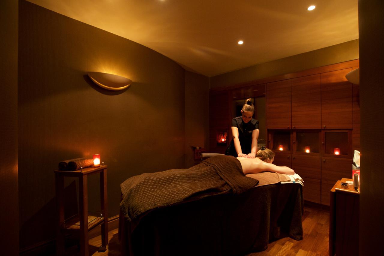 The Chester Grosvenor מראה חיצוני תמונה A spa treatment